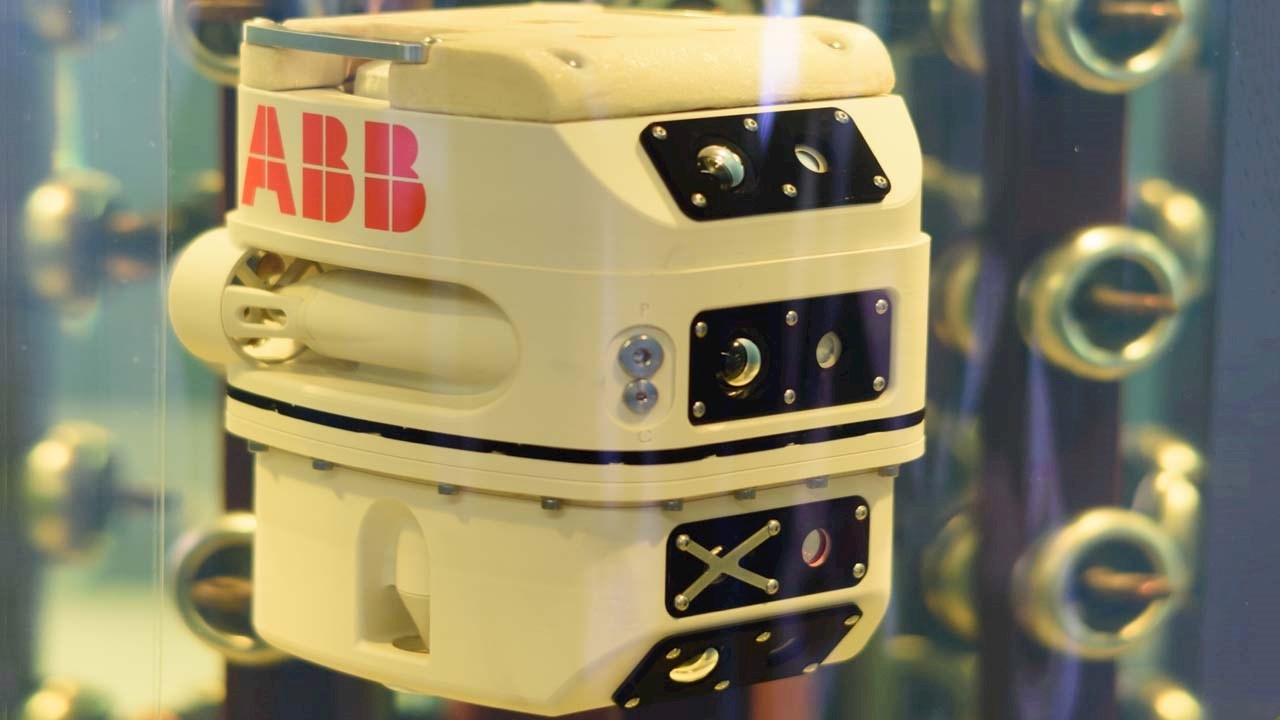 ABB 全球首臺液浸式變壓器檢測機器人斬獲國際電力行業(yè)大獎 ABB 全球首臺液浸式變壓器檢測機器人斬獲國際電力行業(yè)大獎
